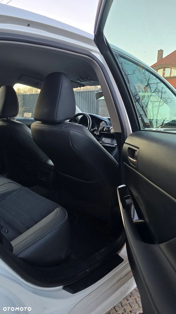 Lexus IS 200t / 300 Elegance - 14