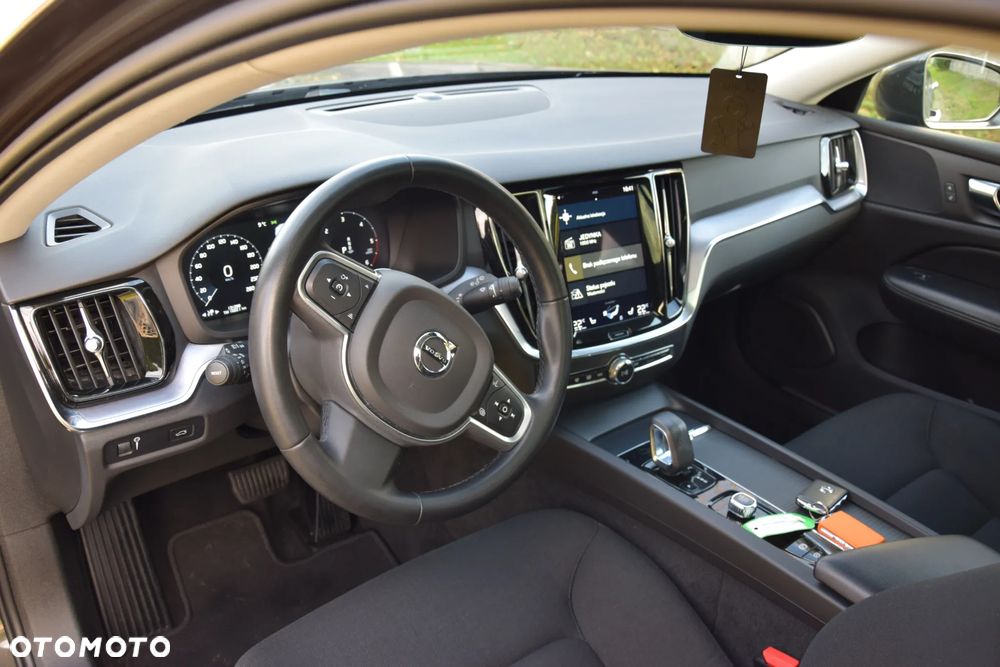 Volvo V60 B4 D Geartronic Momentum Pro - 17