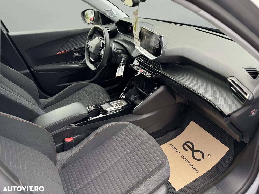 Peugeot 2008 1.2 PureTech EAT8 STT Active Pack - 11