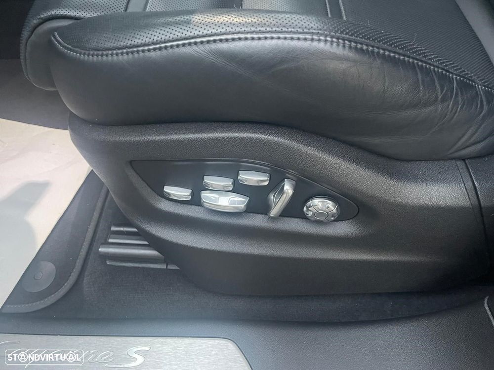 Porsche Cayenne S - 37
