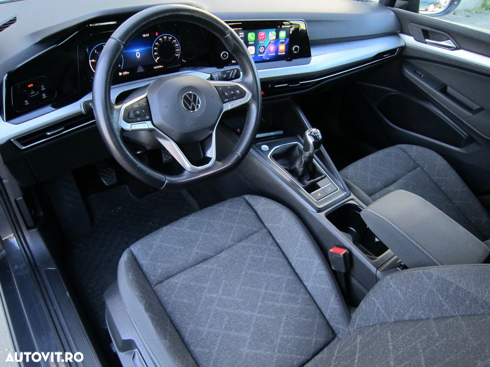 Volkswagen Golf - 11