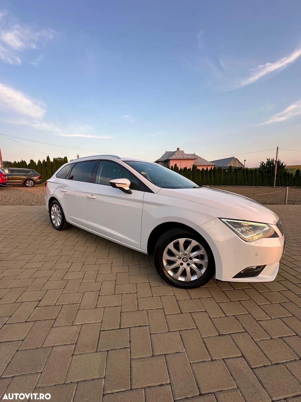 Seat Leon ST 1.6 TDI CONNECT - 1