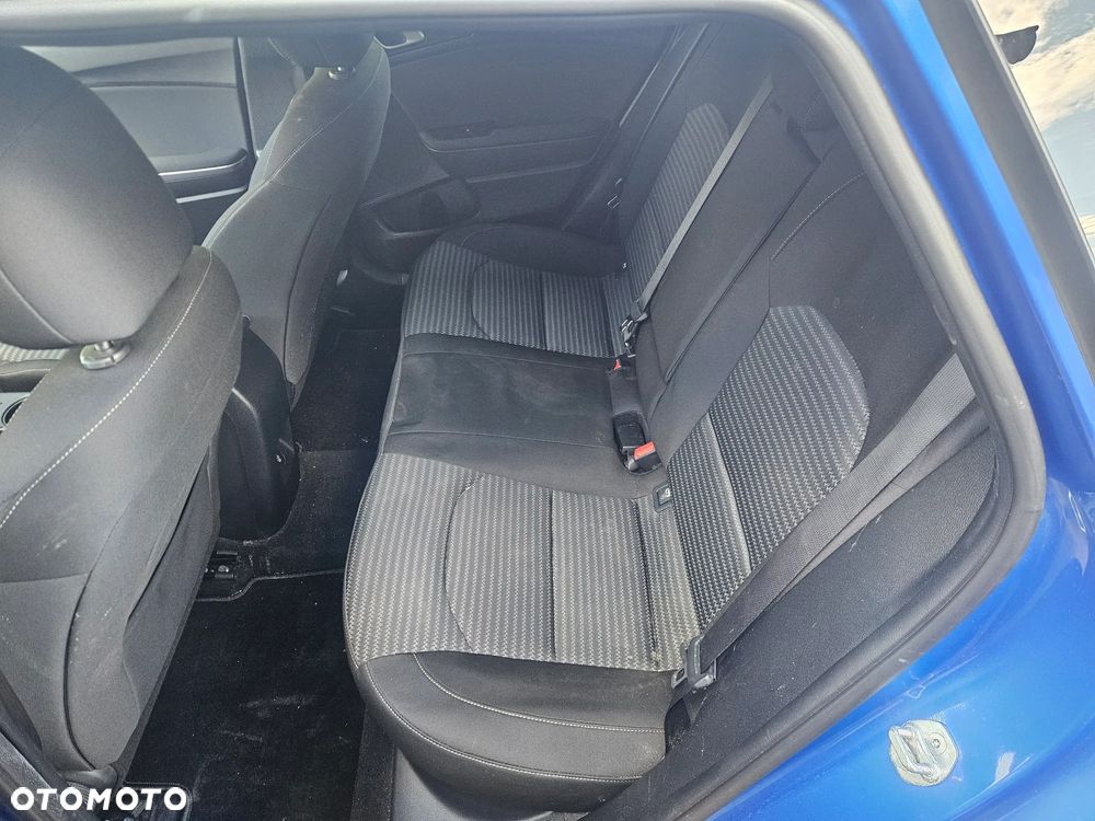 Kia Ceed - 22