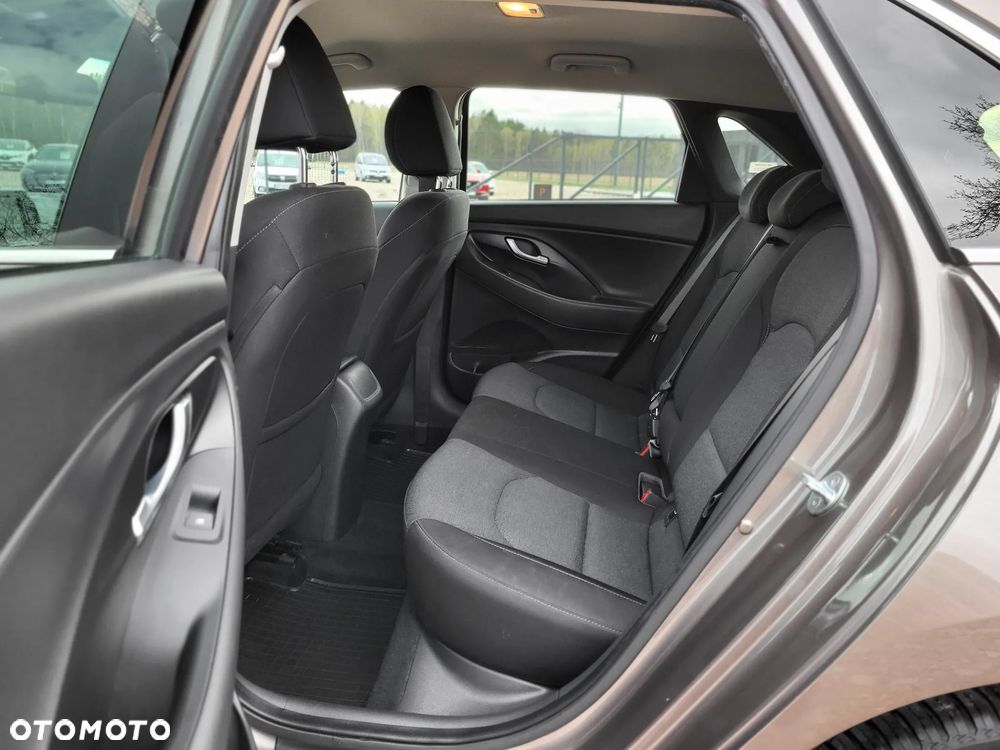 Hyundai i30 1.5 DPI Smart - 23