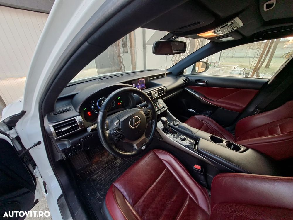 Lexus Seria IS 300h Aut. F Sport - 10