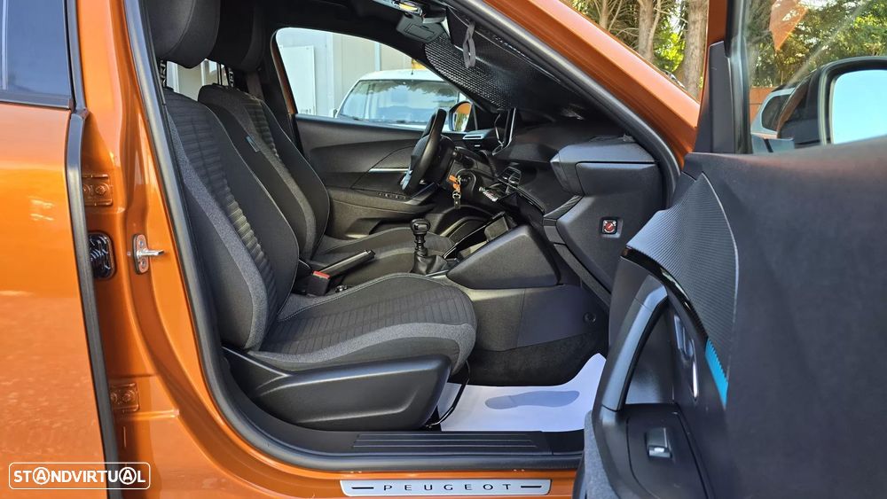 Peugeot 2008 1.2 PureTech Style - 17
