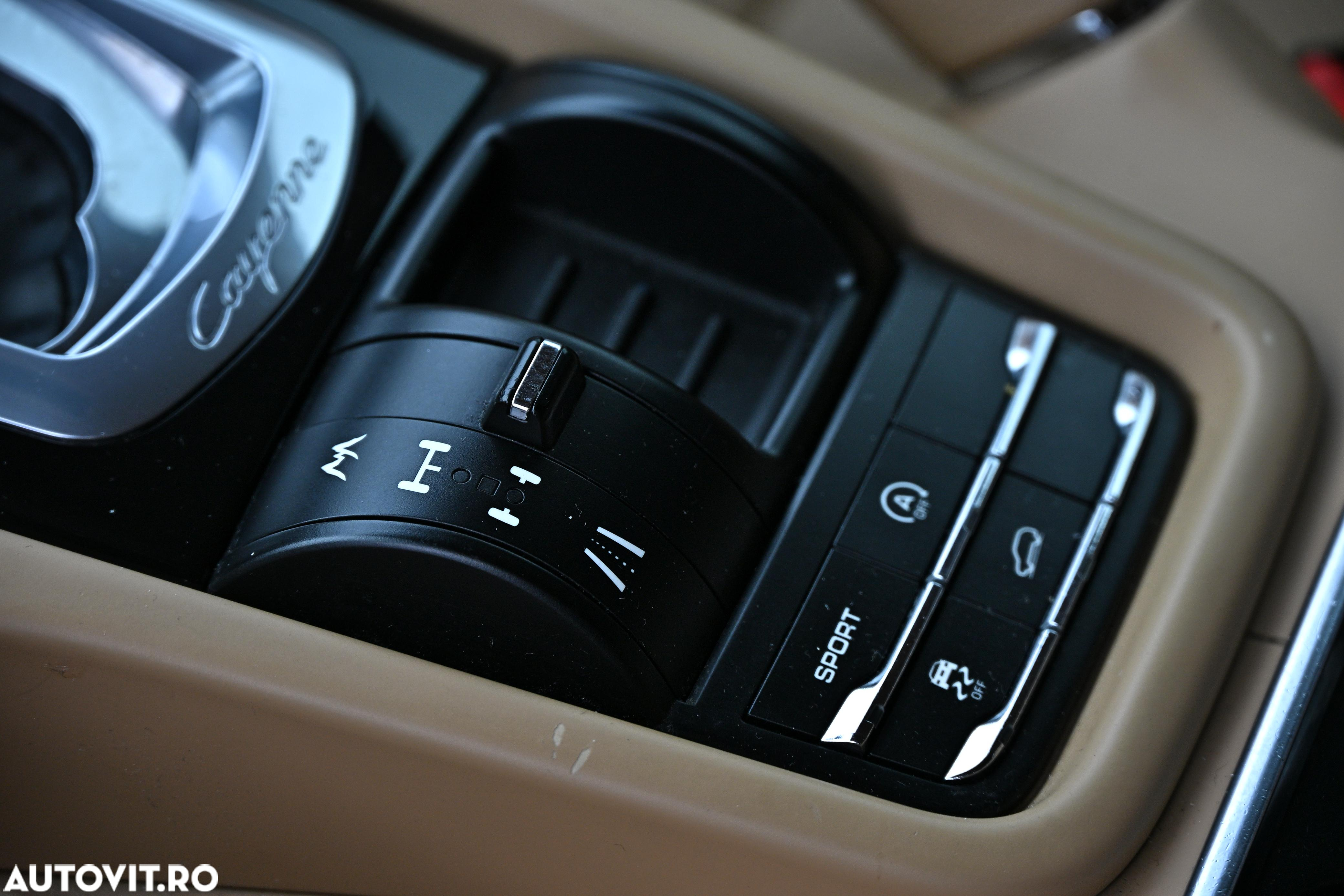 Porsche Cayenne - 5