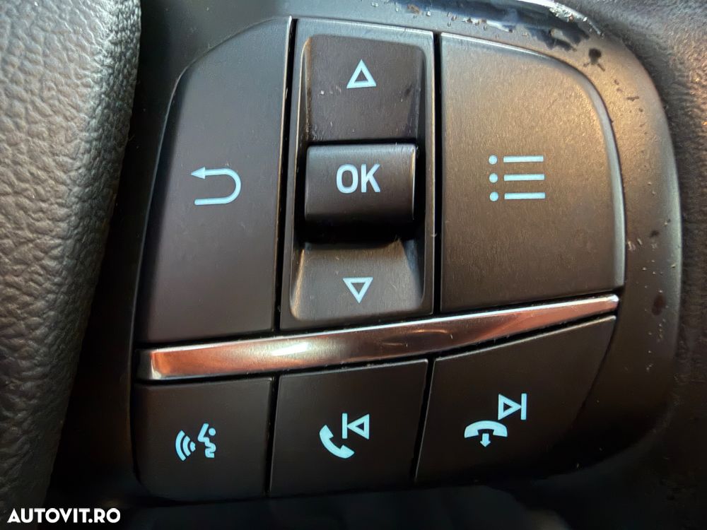 FORD Kuga 2021 — imagine 23