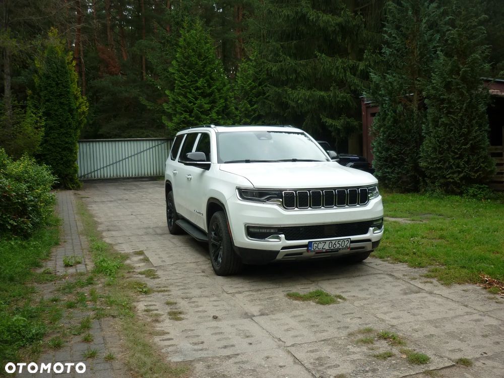 Jeep Wagoneer - 1