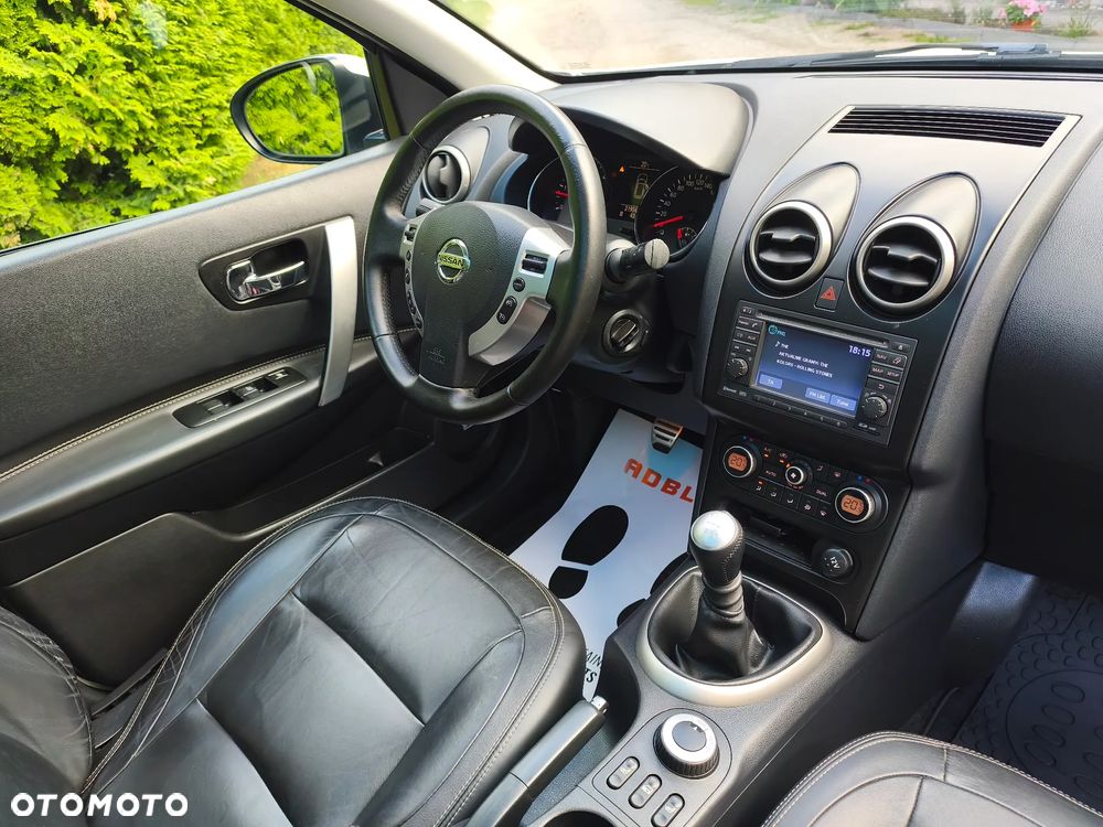 Nissan Qashqai 2.0 dCi 4 x 4 DPF tekna - 19