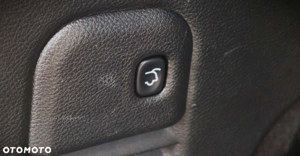 Jeep Grand Cherokee - 25