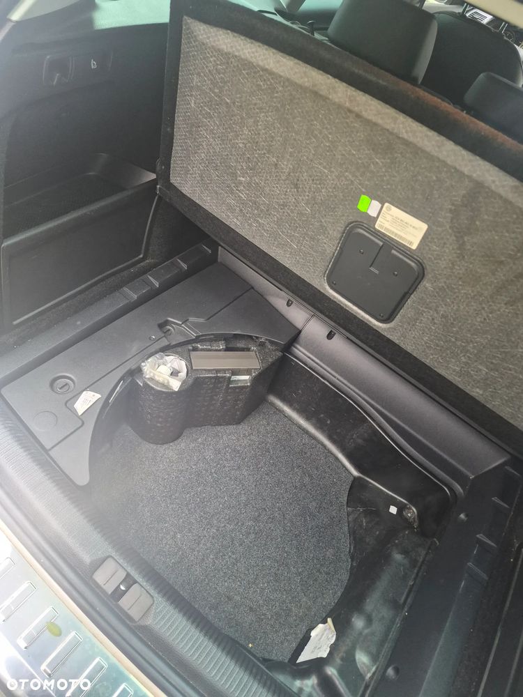 Volkswagen Passat - 21