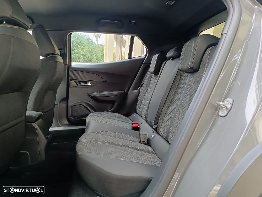 Peugeot 2008 1.2 PureTech Allure Pack - 16