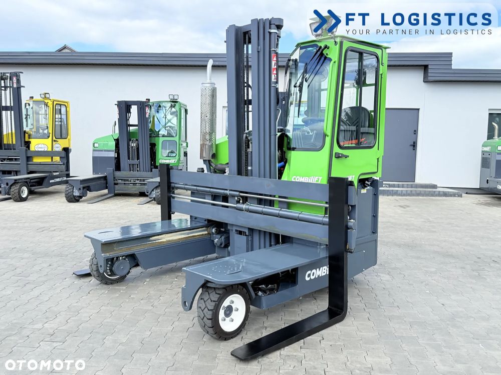 Combilift WÓZEK CZTEROKIERUNKOWY - WIELOKIERUNKOWY - SPRZEDAŻ - WYNAJEM | COMBILIFT C3000 | DIESEL | TRIPLEX 5952MM | SZEROKI POZYCJONER WIDEŁ 2700MM | WOLNY SKOK | STAN IDEALNY | Szeroka oferta wózków czterokierunkowych i bocznych, dopasowanych do różnorodnych potrzeb i zastosowań - 3