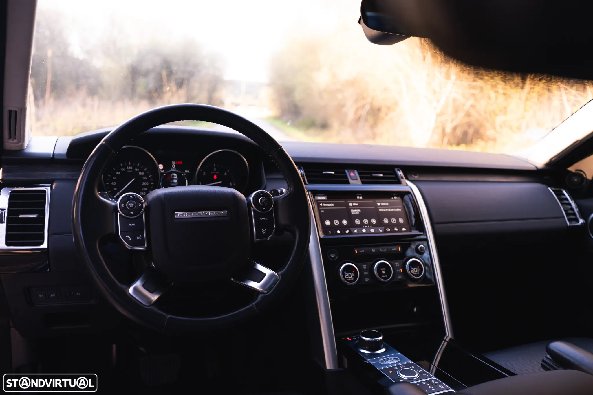 Land Rover Discovery 2.0 SD4 HSE Auto - 34