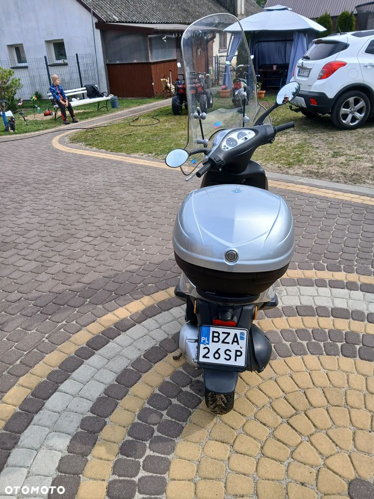 Piaggio FLY - 5