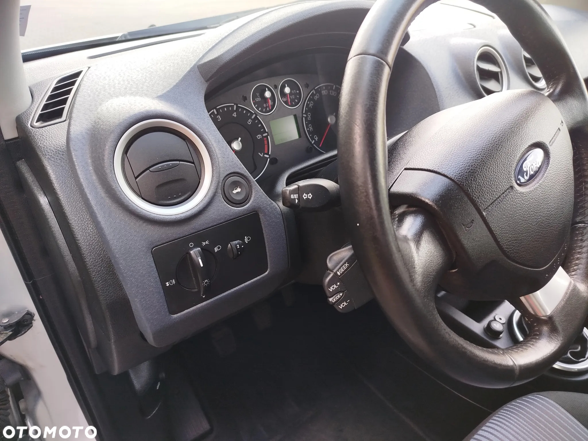 Ford Fusion 1.6 Elegance - 20