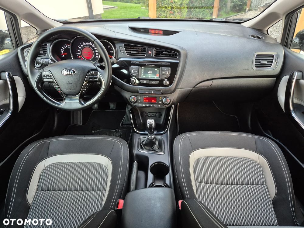 Kia Ceed 1.4 CVVT Vision - 25