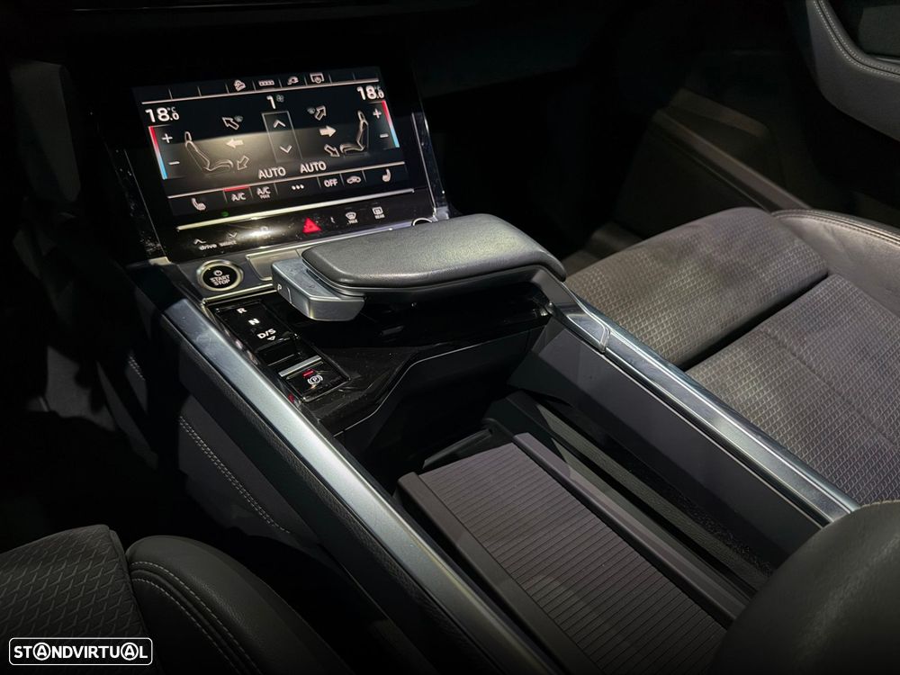 Audi Q8 e-Tron Sportback 50 quattro S line - 33