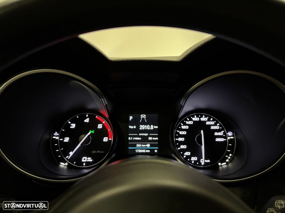 Alfa Romeo Stelvio 2.2 D Super AT8 - 48
