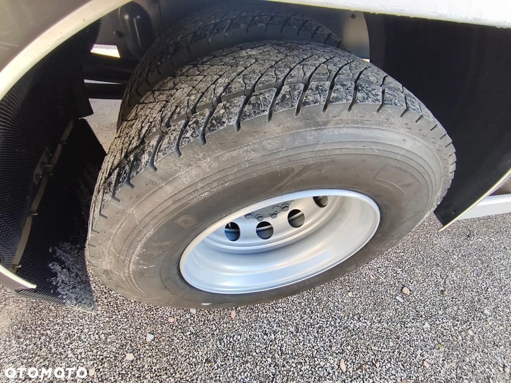 DAF DAF LF 250 / FA 290 / Izoterma / Winda / Holandia / Przebieg 241000 km /18 palet - 20