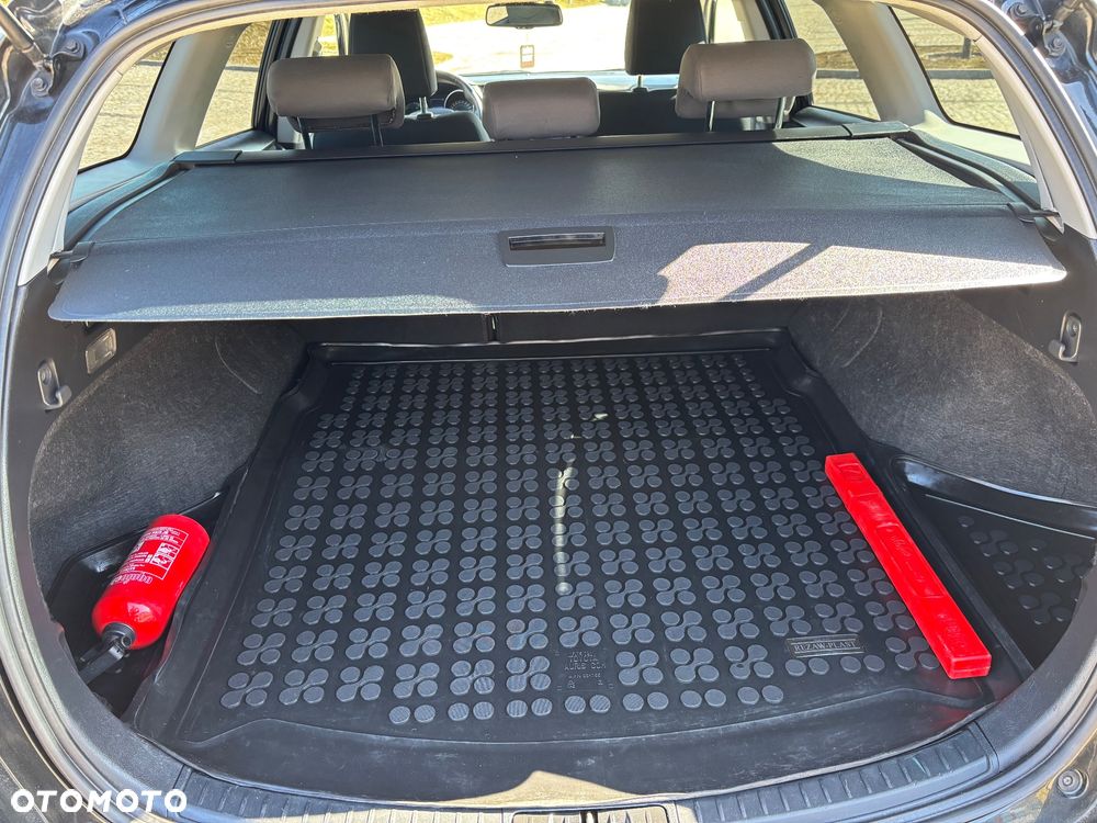 Toyota Auris Hybrid 135 Prestige - 24