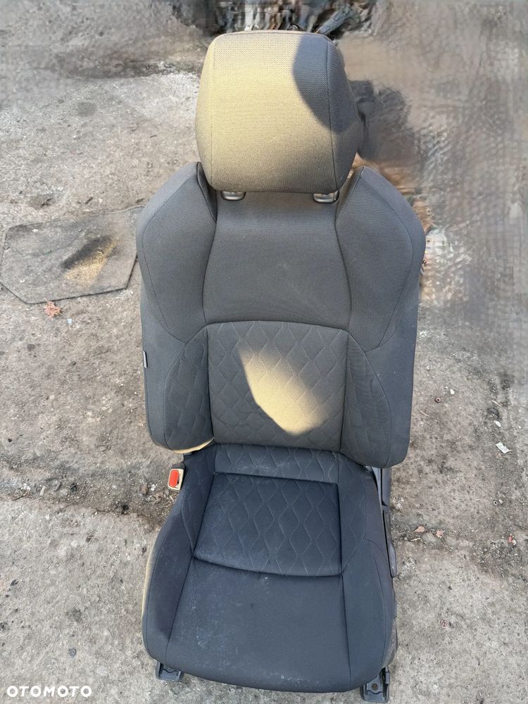 Fotele przód tył kanapa komplet Toyota Corolla Cross 2025r - 10