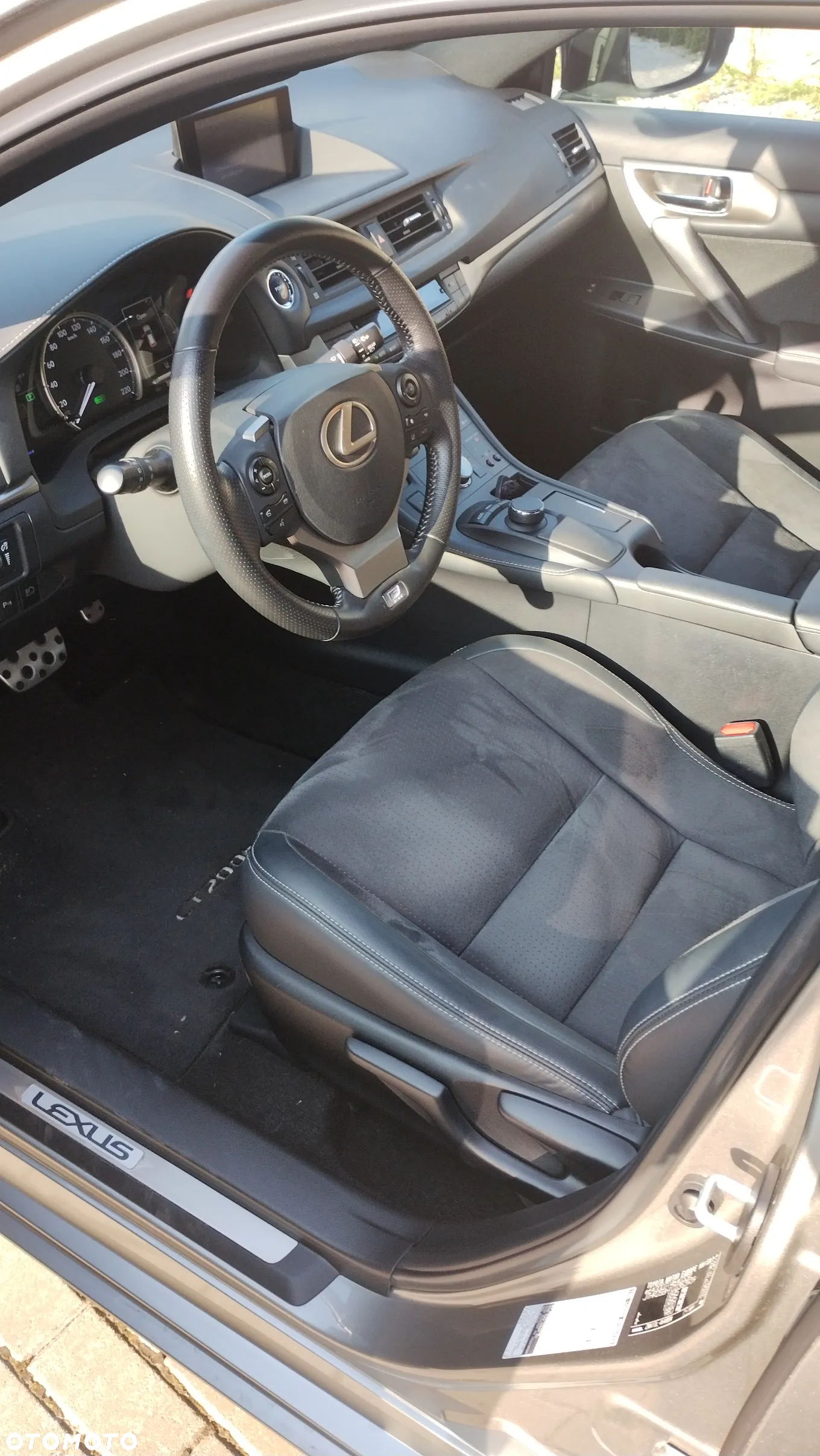 Lexus CT 200h F Sport Edition - 7