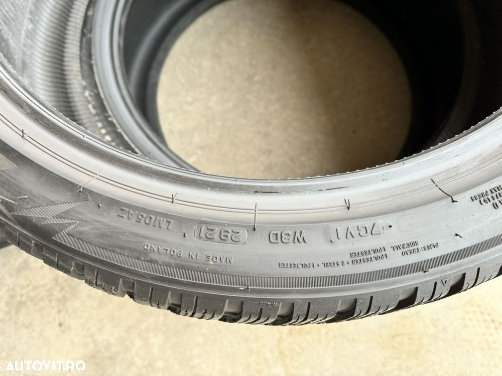 vând 2 anvelope 255/40/21 bridgestone de iarnă ca noi - 8