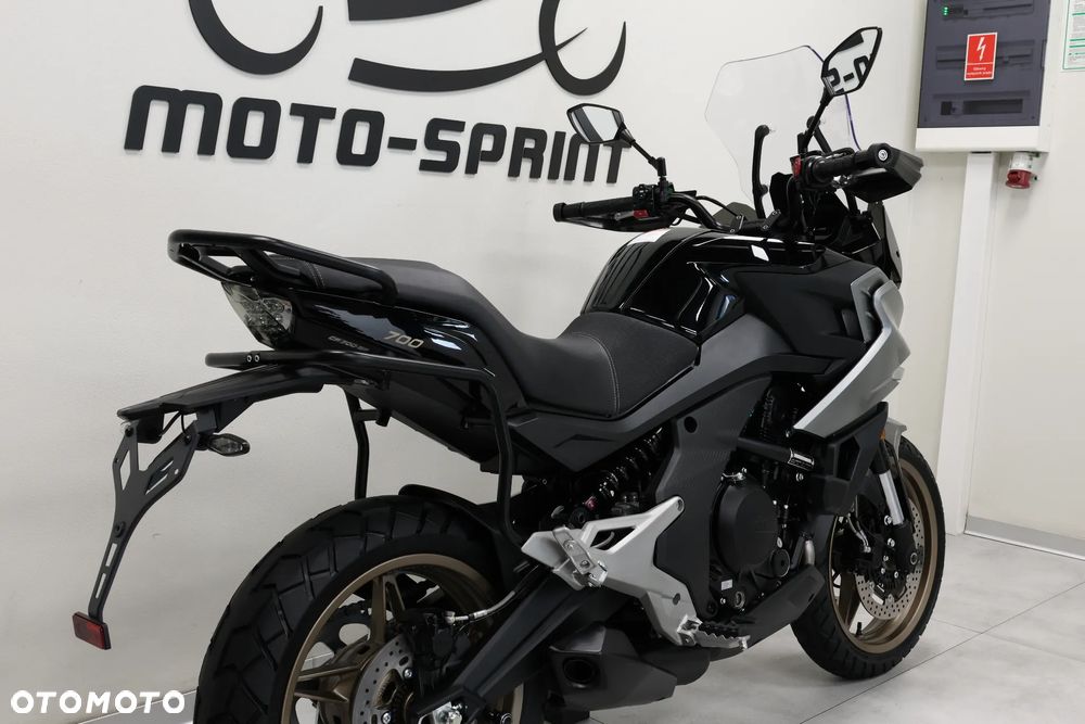 CFMoto 700MT - 12