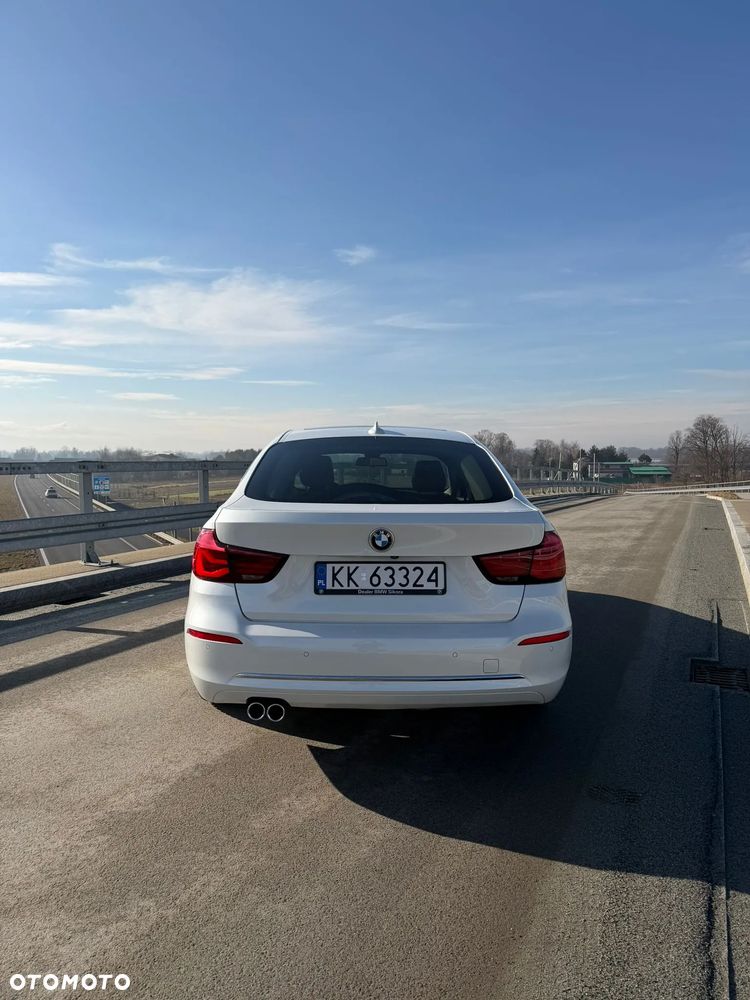 BMW Seria 3 320d Luxury Line - 23