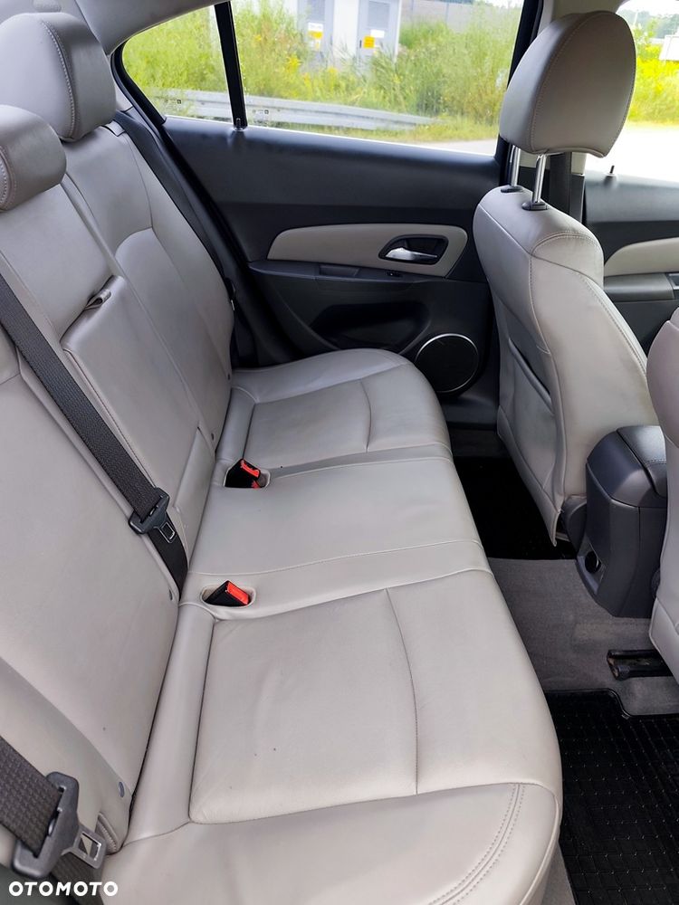 Chevrolet Cruze 1.8 LT+ - 10