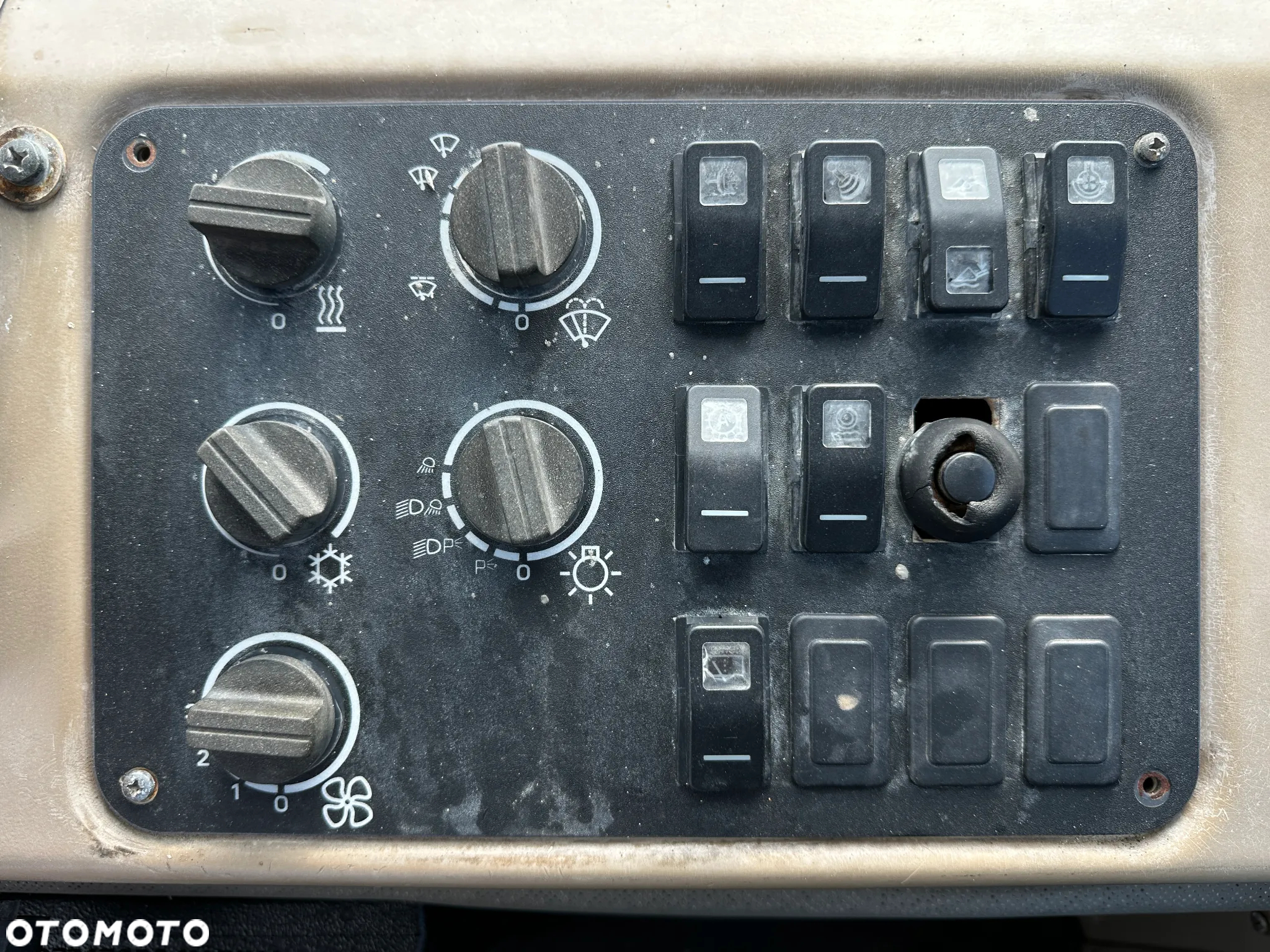 Case 521D - 14