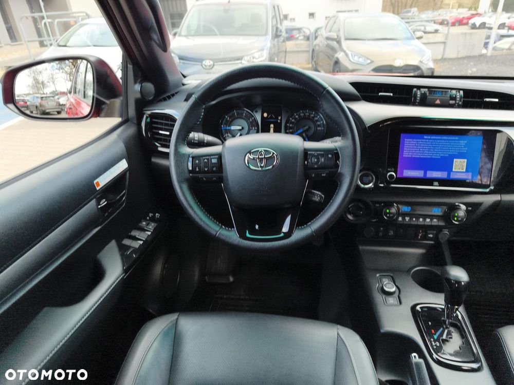 Toyota Hilux - 12