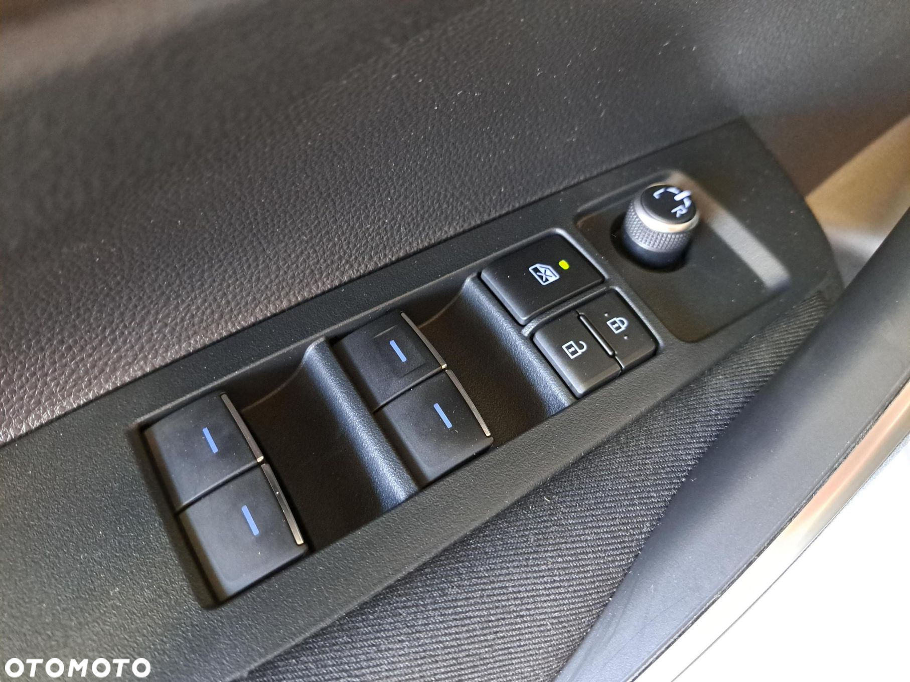 Toyota Corolla - 31