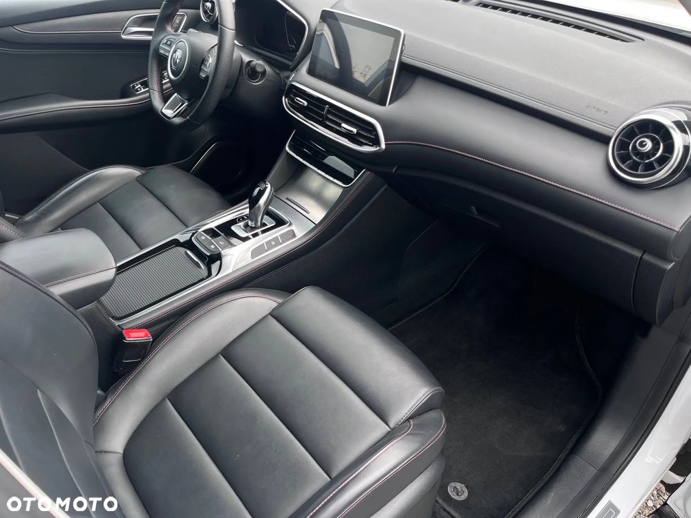 MG HS 1.5 T-GDI Exclusive DCT - 9