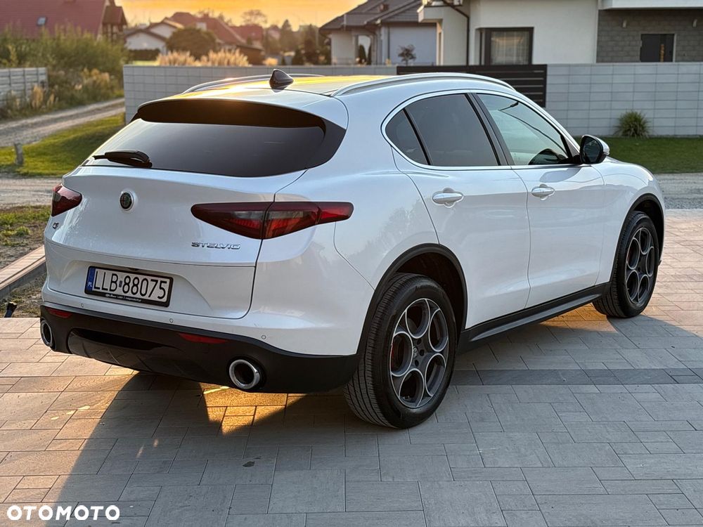 Alfa Romeo Stelvio - 9