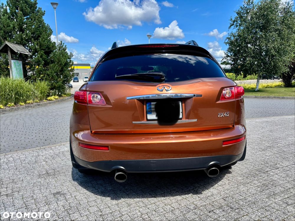Infiniti FX - 11