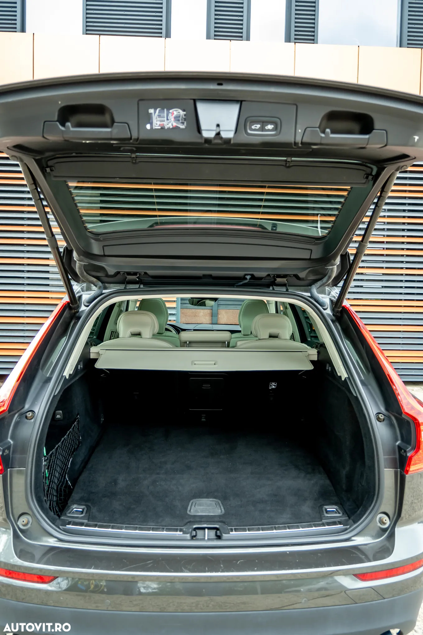 Volvo XC 60 T8 Twin Engine AWD Geartronic Inscription - 19