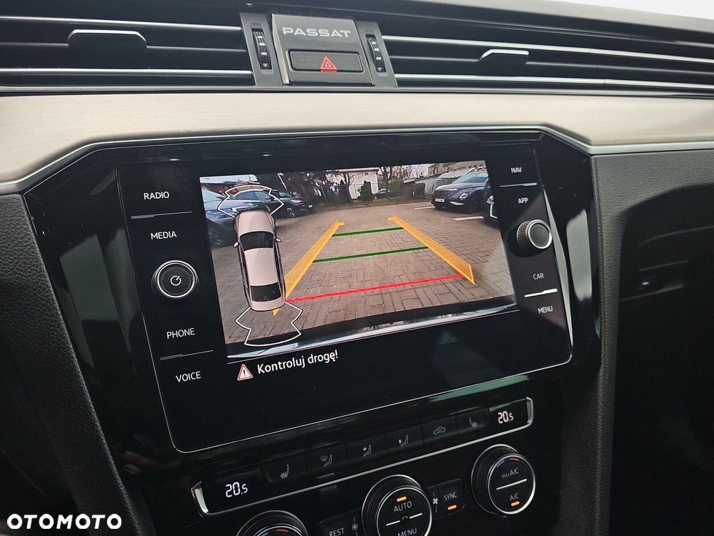 Volkswagen Passat - 36