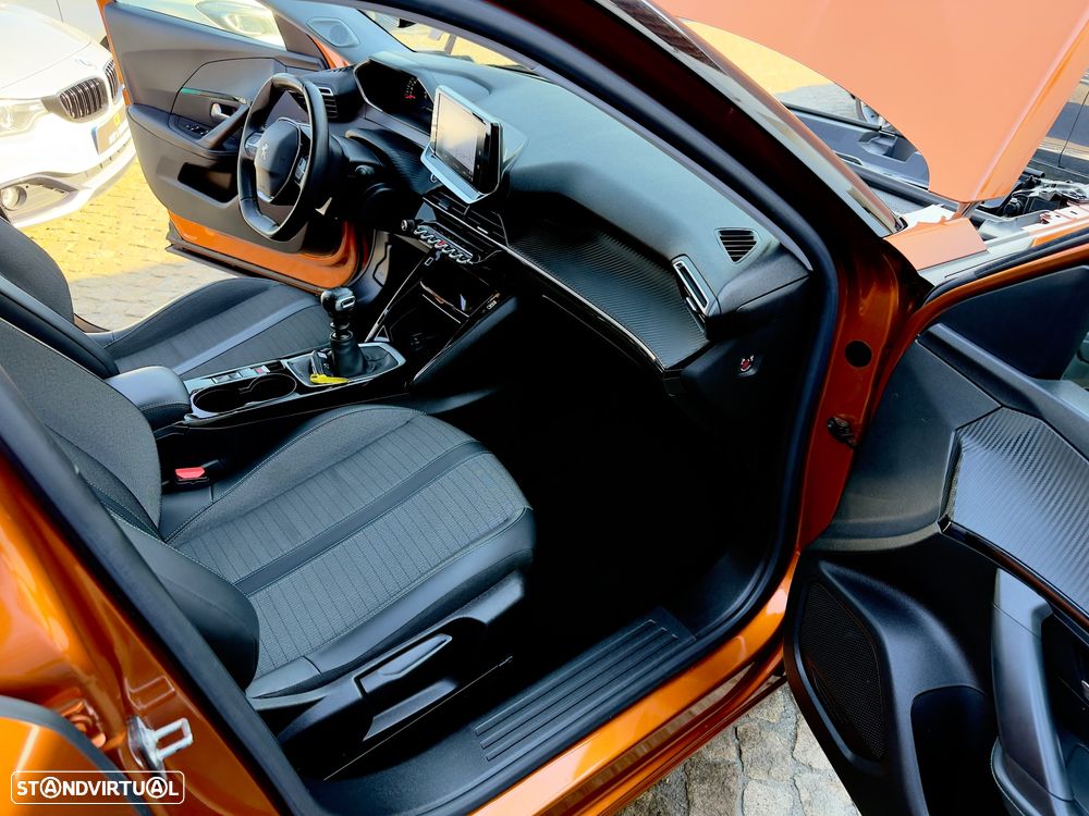 Peugeot 2008 1.2 PureTech Allure Pack - 52