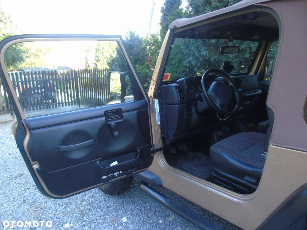 Jeep Wrangler 4.0 Sport - 5