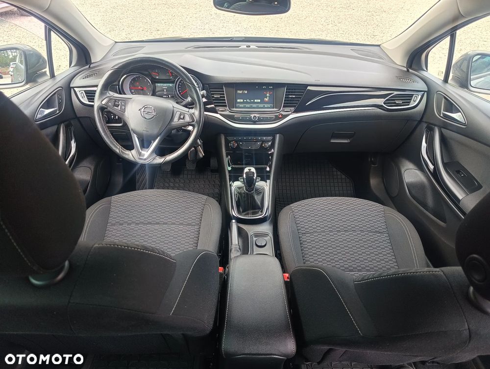 Opel Astra 1.4 Turbo Business - 17