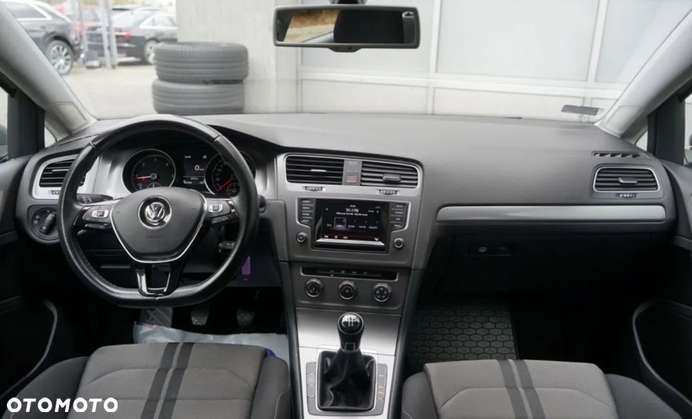 Volkswagen Golf 1.6 TDI Comfortline - 12