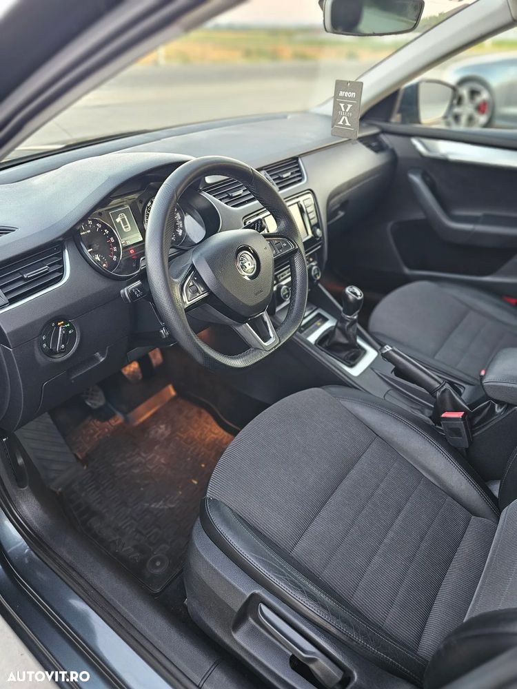 Skoda Octavia 2.0 TDI Style - 18