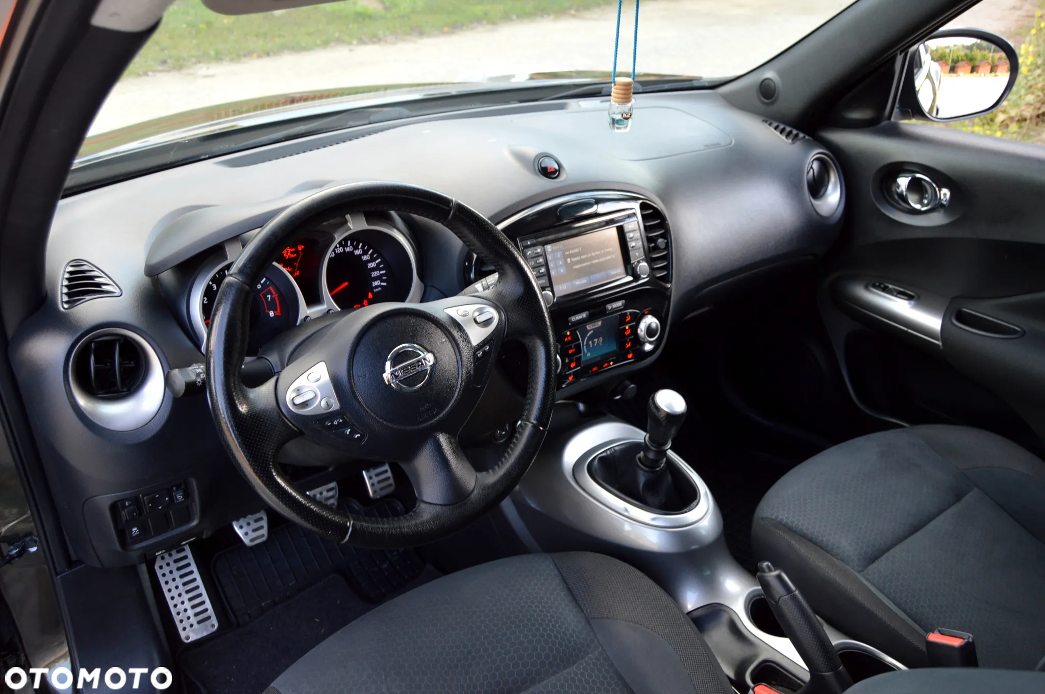 Nissan Juke 1.6 T Tekna - 17
