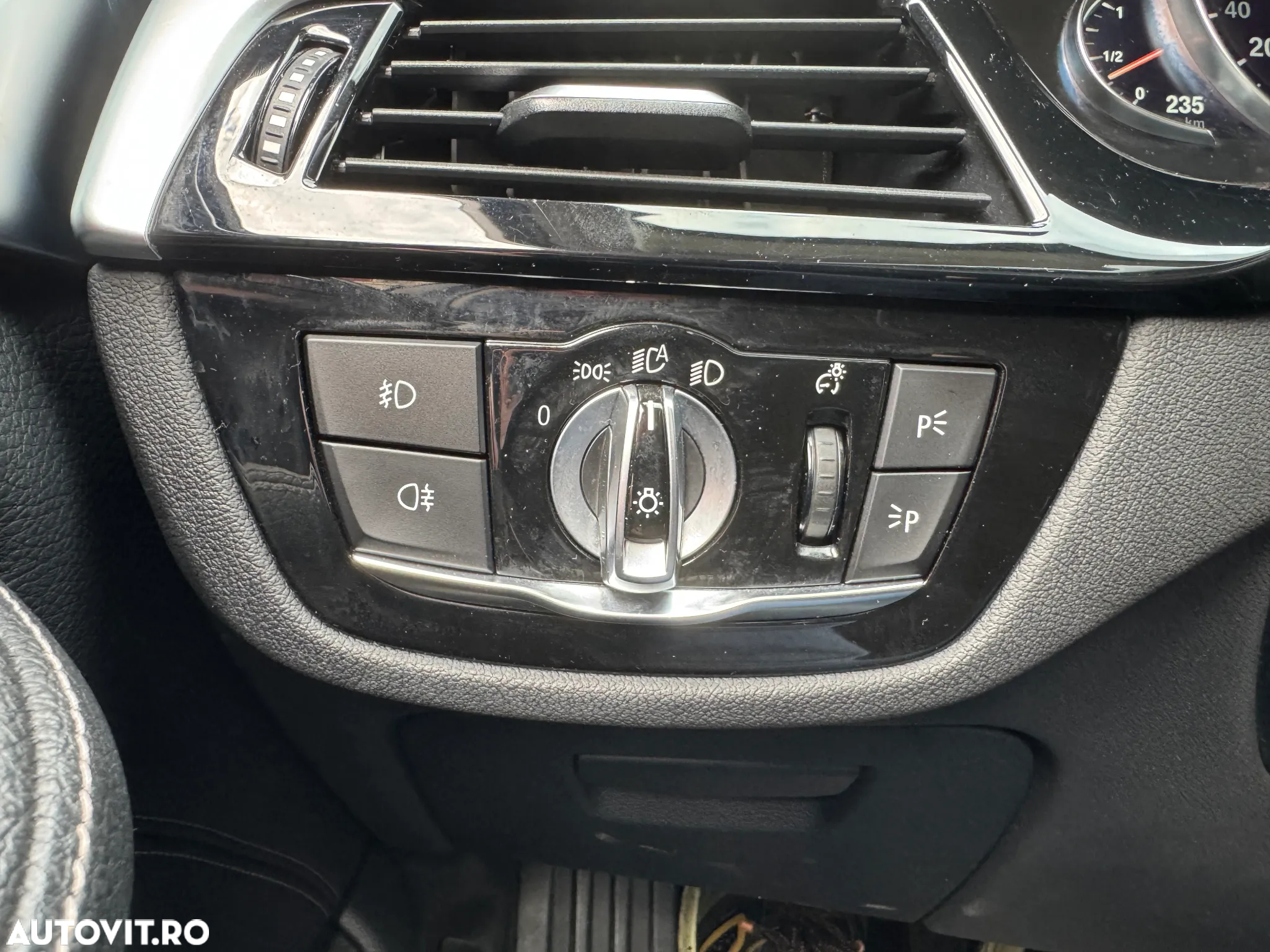 BMW Seria 5 530d xDrive AT - 17