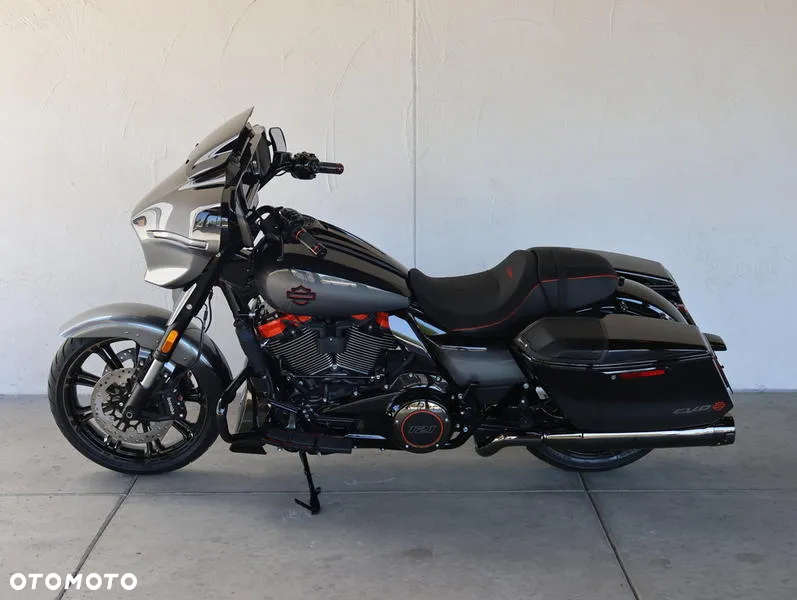 Harley-Davidson CVO Street Glide - 5