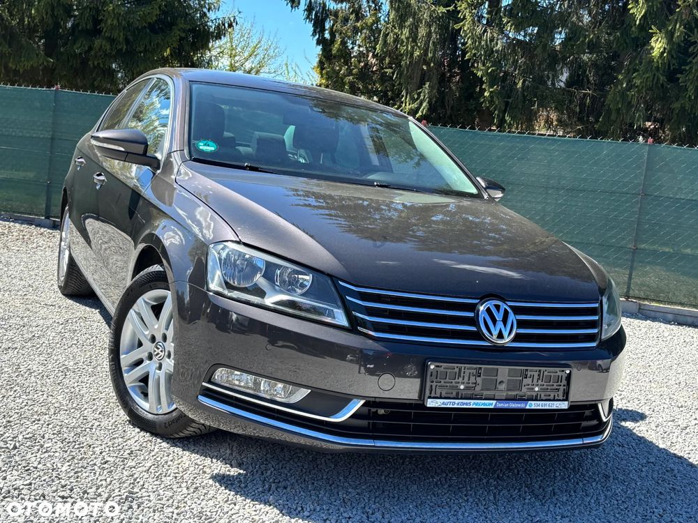 Volkswagen Passat 2.0 TDI DSG BlueMotion Technology Business Edition - 1