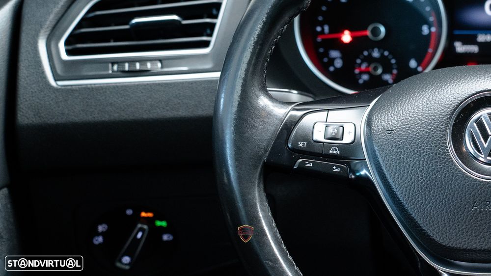 VW Tiguan 1.6 TDI Confortline - 16